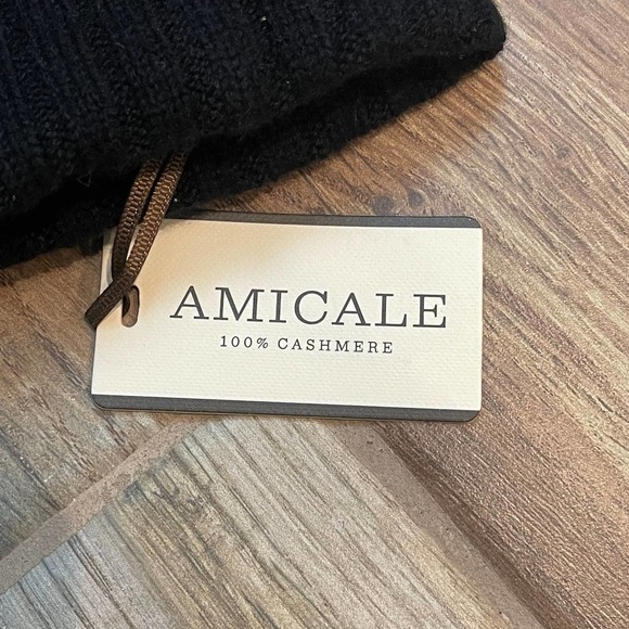 NEW Amicale Cashmere Beanie with Shearling Pom Black One Size main image 7